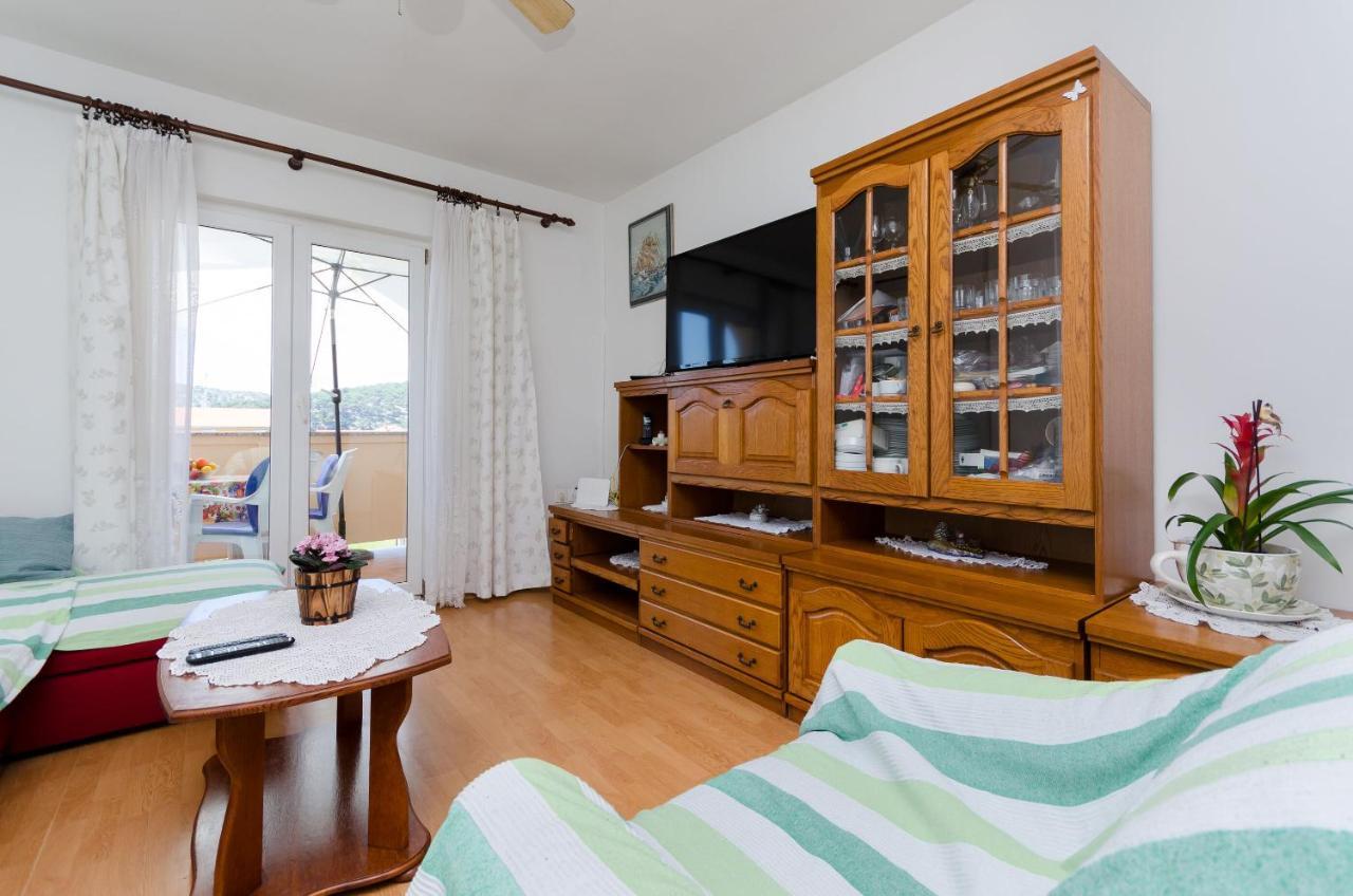 Apartments And Room Sime M Lopar Exterior foto